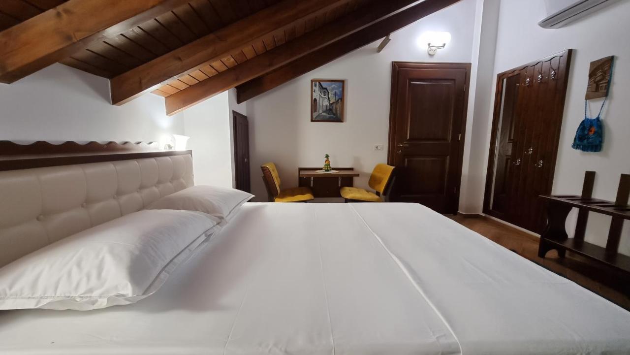 Master Hotel Berat Eksteriør bilde