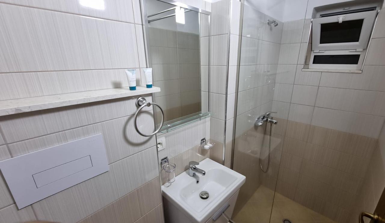 Master Hotel Berat Eksteriør bilde